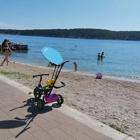 A 2 With Terrace Garden And Sea View Дом отдыха